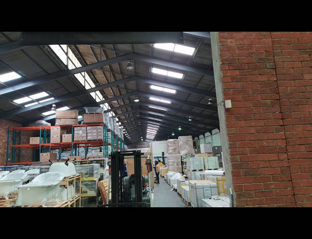 8,800M² WAREHOUSE TO LET IN EPPING INDUSTRIAL